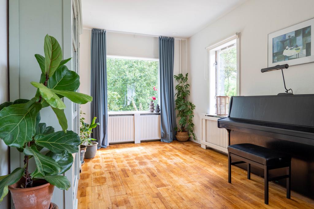 Parallelweg 26