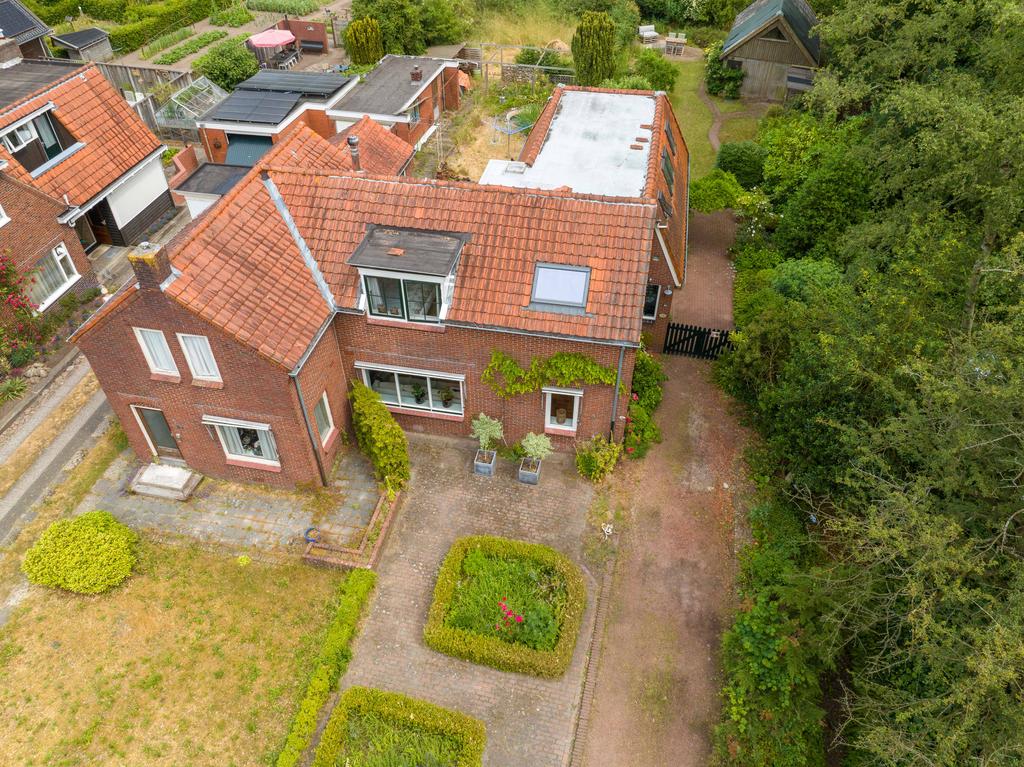 Parallelweg 26