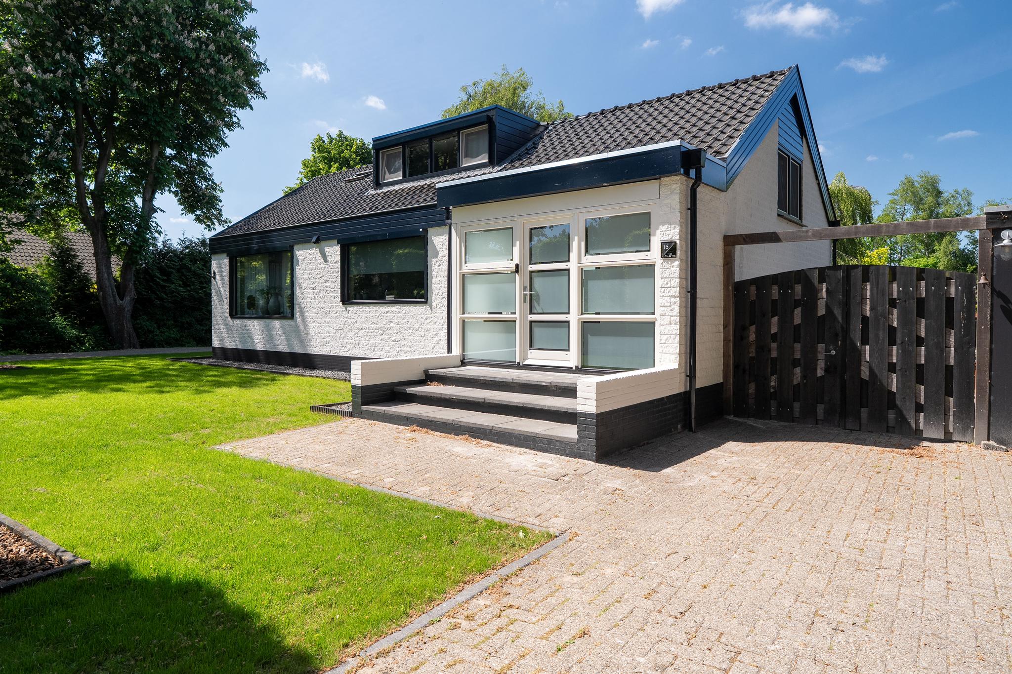 Hoofdweg 15