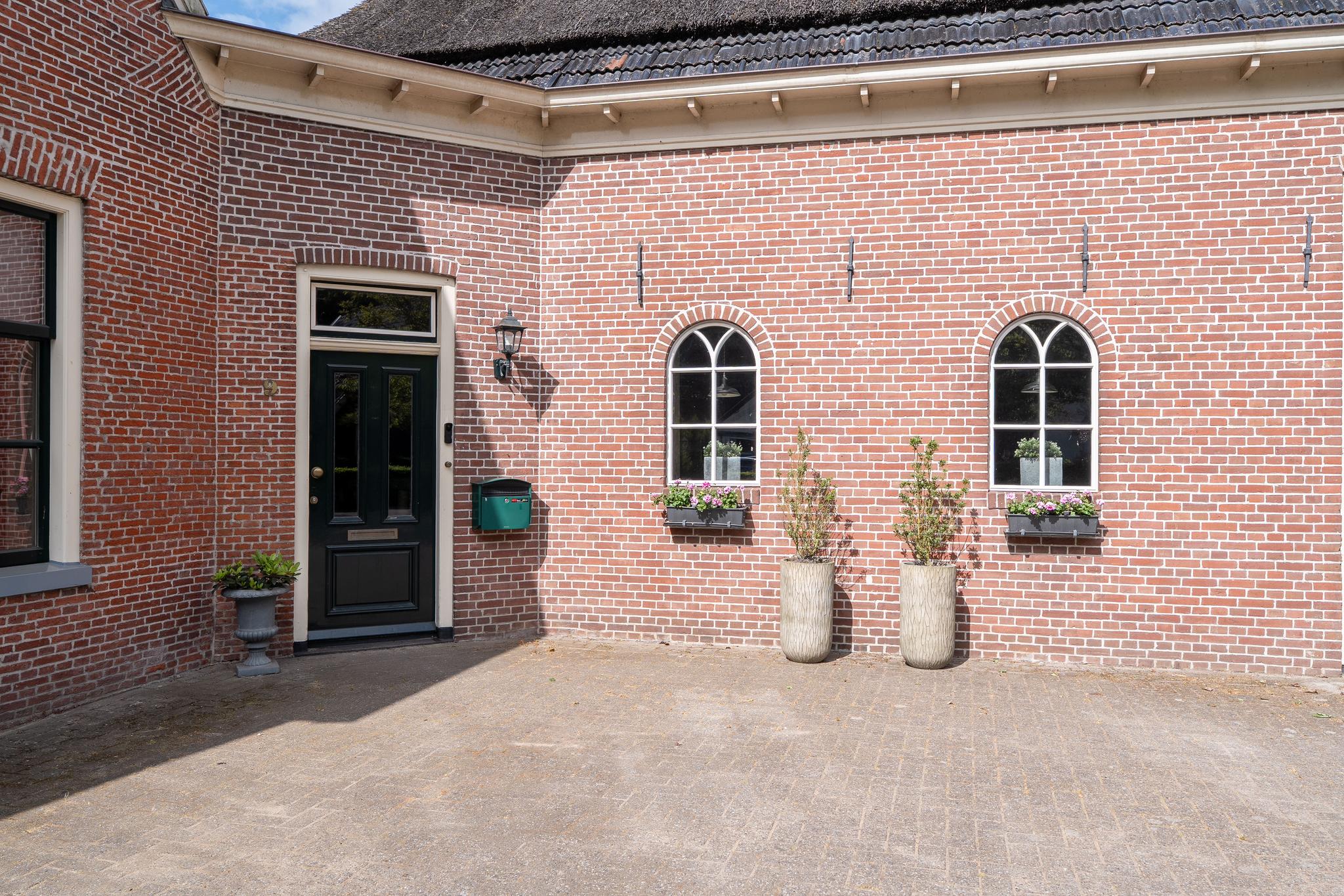 Hoofdweg 9
