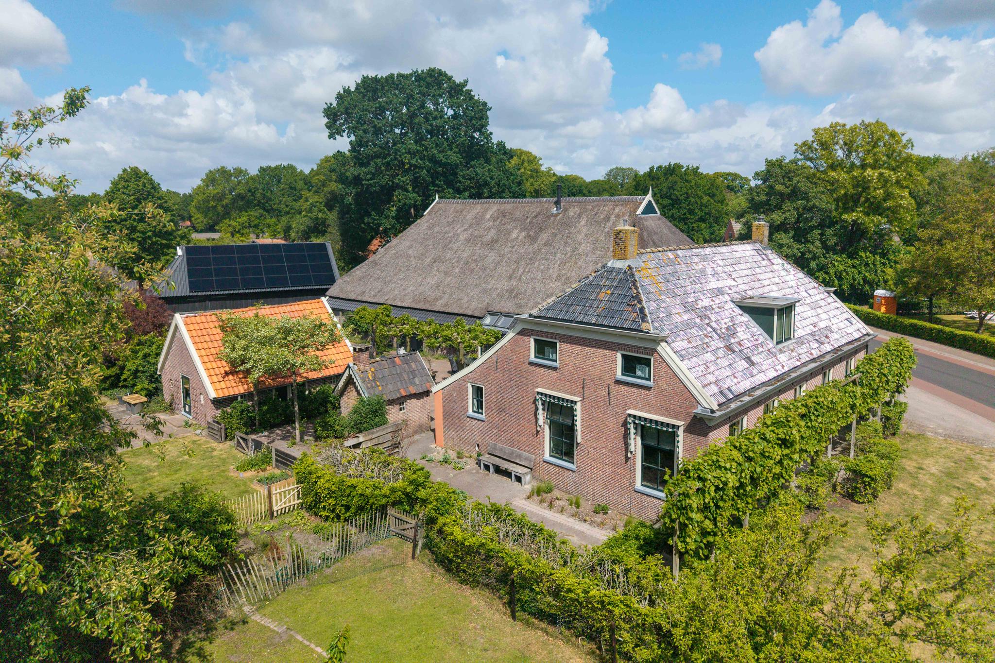 Hoofdweg 9