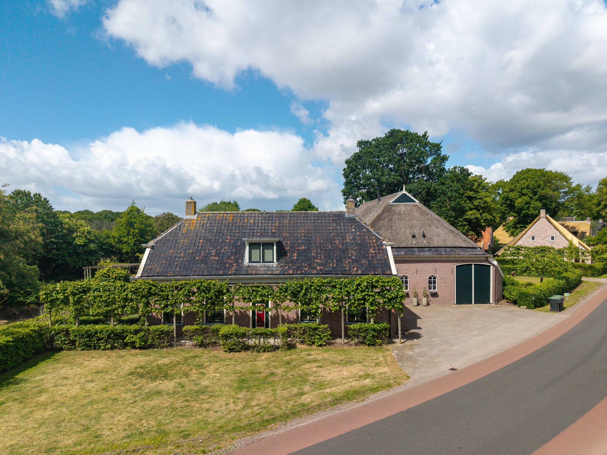 Hoofdweg 9