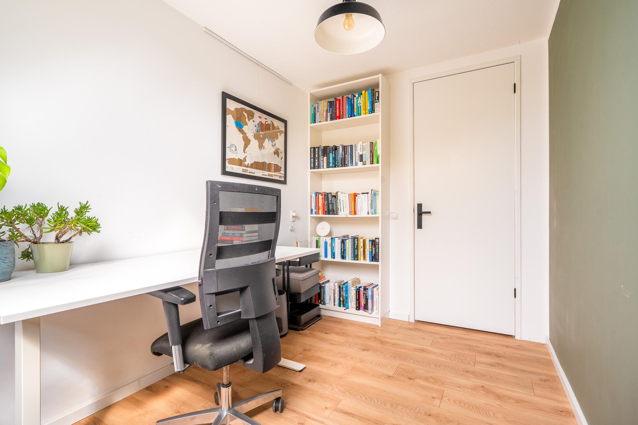 Van den Broekstraat 3